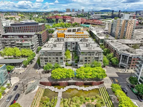 1125 NW 9th Ave #306, Portland, OR 97209