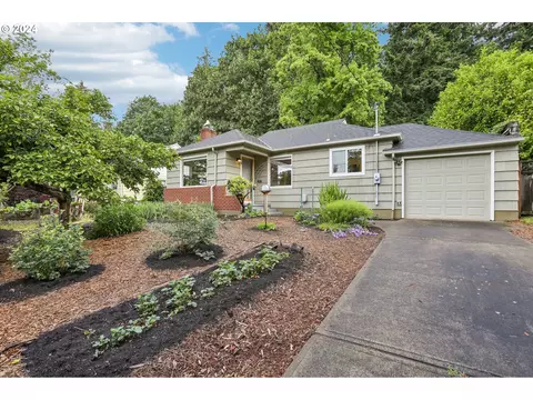 8835 NE Beech St, Portland, OR 97220