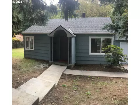 9914 SE Taggart St, Portland, OR 97266