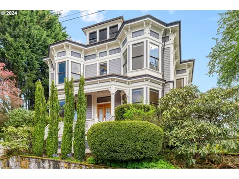 5332 SE Morrison St, Portland, OR 97215