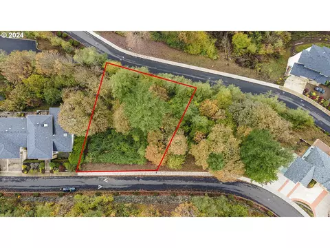 10945 SE Scotts Summit Ct, Happy Valley, OR 97086