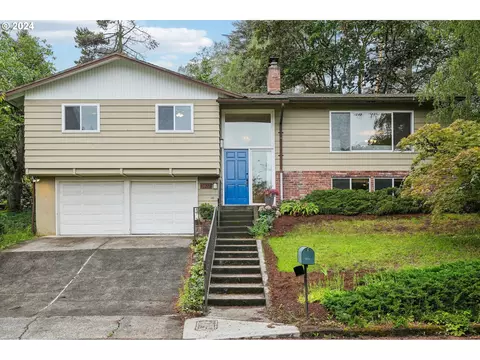 3820 SW Iowa St, Portland, OR 97221
