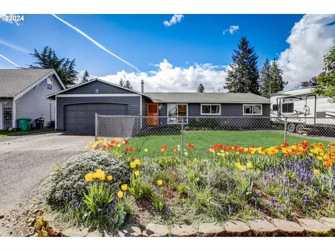 10642 NE Siskiyou St, Portland, OR 97220