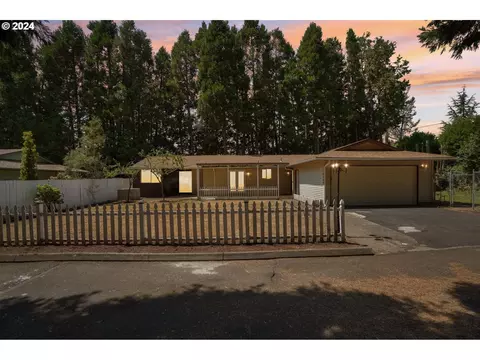 16449 SE Main St, Portland, OR 97233