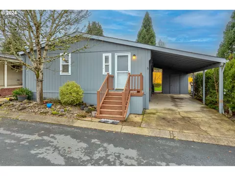 23077 SW Main St #3, Sherwood, OR 97140