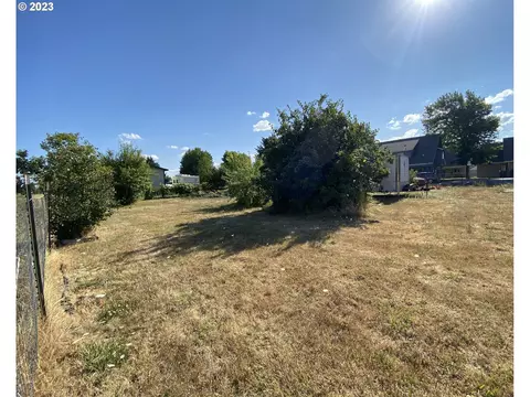 0 S 9th St #LOT 2, Harrisburg, OR 97446