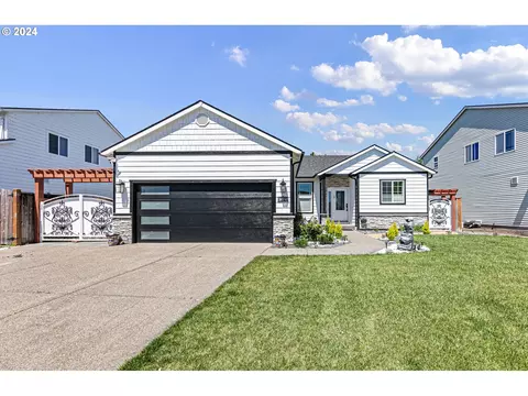 1521 Adelman Loop, Eugene, OR 97402 photo 1