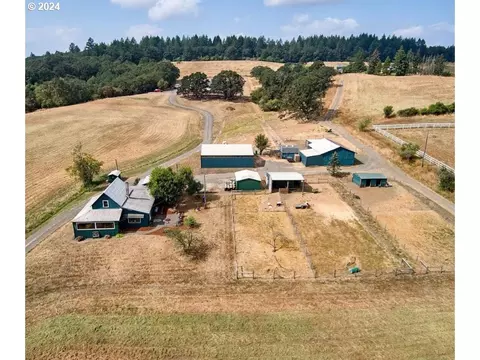 22221 NW Russell Creek Rd, Yamhill, OR 97148