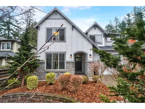 1053 Yates St, Lake Oswego, OR 97034