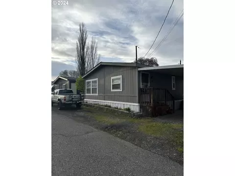 3800 W 6th St #33, The Dalles, OR 97058