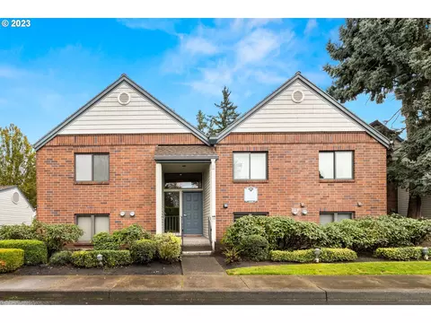 15055 NE Sacramento St #81, Portland, OR 97230
