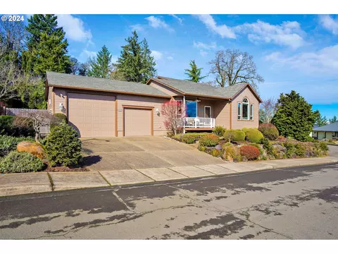 542 Anderson Dr, Silverton, OR 97381