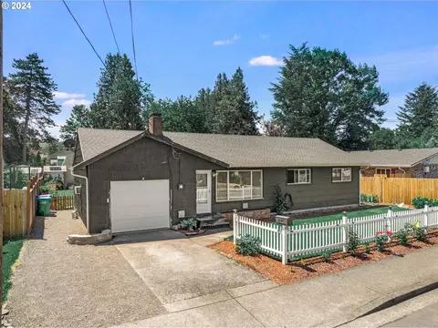 40 NW 13th St, Gresham, OR 97030