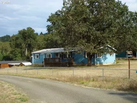 175 Leisure St, Glide, OR 97443