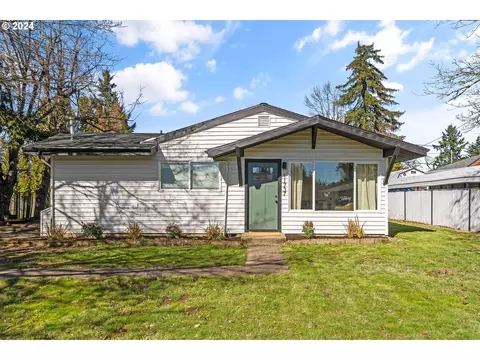 11737 NE Brazee St, Portland, OR 97220