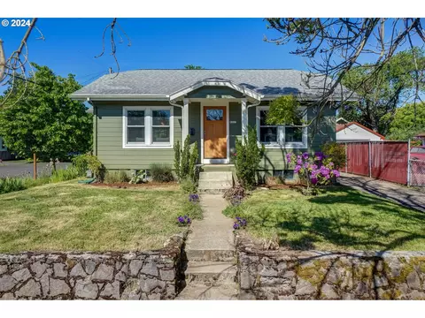 8205 N Dwight Ave, Portland, OR 97203