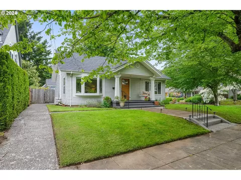 4327 SEllis St, Portland, OR 97206