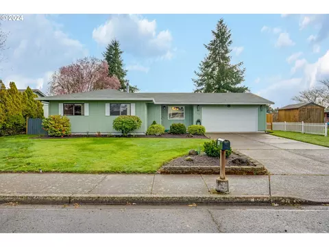 492 SW Cypress St, Mcminnville, OR 97128