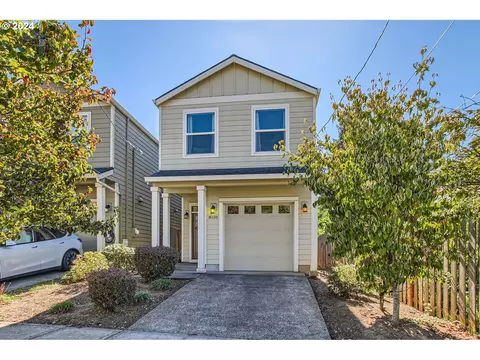 8110 SE Salmon St, Portland, OR 97215