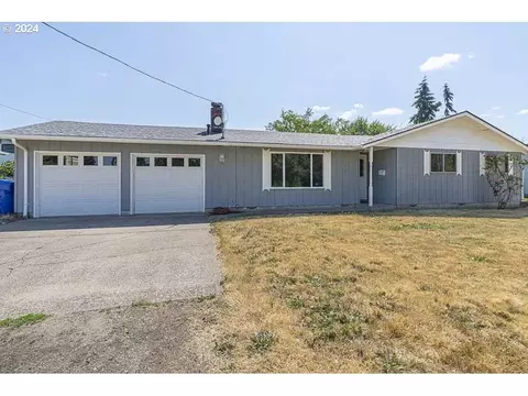 163 N 6th St, Jefferson, OR 97352