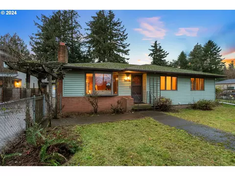 2245 SE 77th Ave, Portland, OR 97215