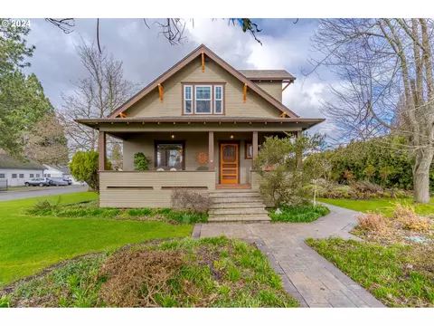 920 Taylor St, Mount Angel, OR 97362