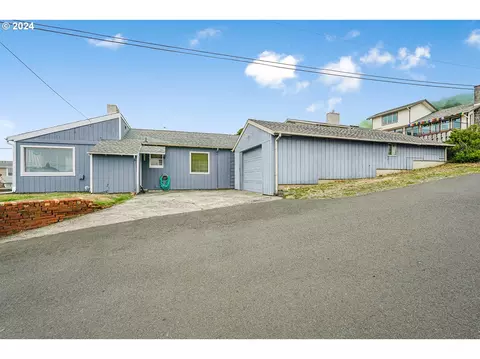 6910 NE Logan Rd, Lincoln City, OR 97367