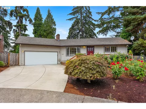 221 NE 19th Ct, Hillsboro, OR 97124