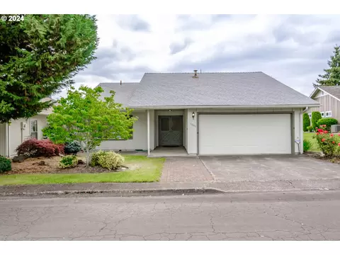 1806 Woodstock Cir NW, Salem, OR 97304