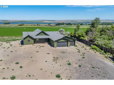 76505 Sunset Ln, Irrigon, OR 97844