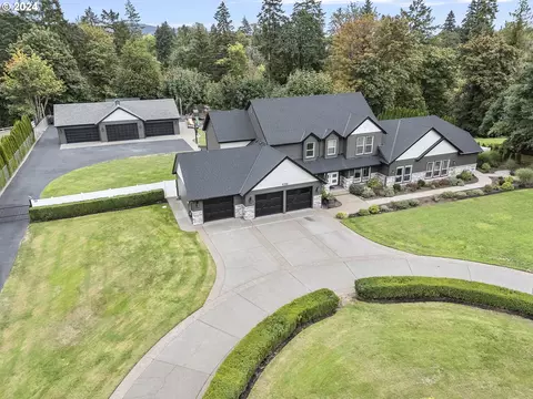 9700 NE Meadow Loop, Newberg, OR 97132