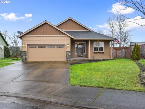 803 Boston Ct, Molalla, OR 97038