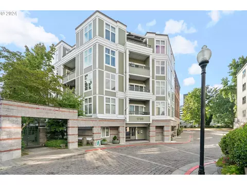 1730 S Harbor Way #507, Portland, OR 97201