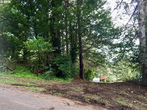 0 5th St, Coquille, OR 97423