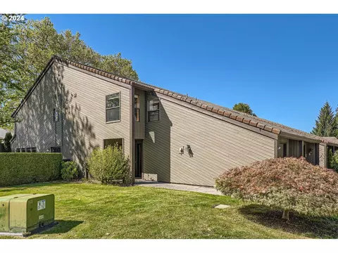 13816 NW 10th Ct #H, Vancouver, WA 98685