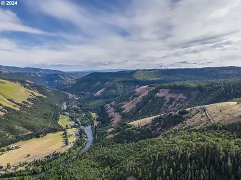 30 Incline Dr, Lyle, WA 98635