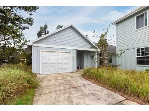 5707 Four Sisters Ln, Pacific City, OR 97135