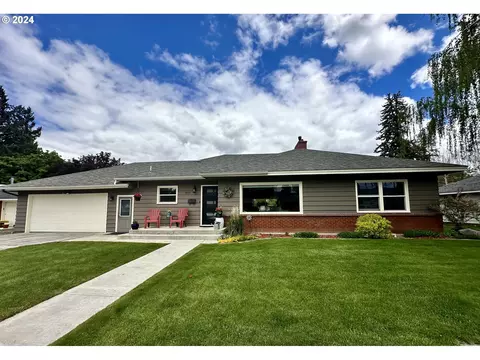 3060 Grandview Dr, Baker City, OR 97814