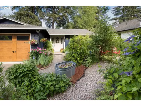 15120 SE Fairoaks Ave, Milwaukie, OR 97267