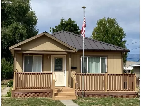 2715 6th St, Baker City, OR 97814