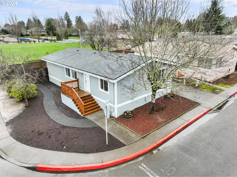 1949 SE Palmquist Rd #1, Gresham, OR 97080