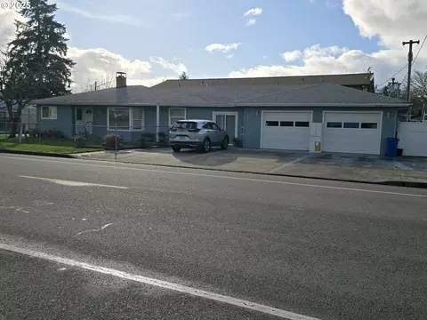 40 NW Cary St, Winston, OR 97496