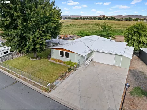 3400 Kirkway Dr, Baker City, OR 97814