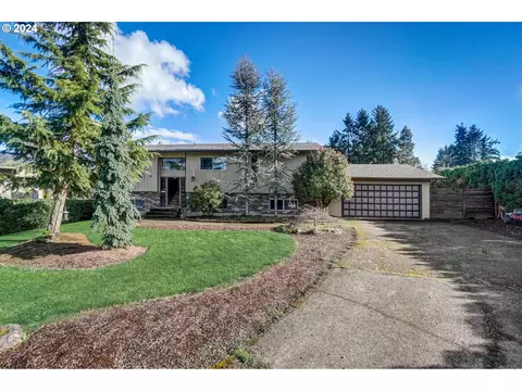 23086 SE Naomi Ct, Damascus, OR 97089