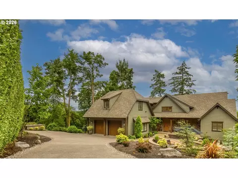 958 S Vacuna St, Portland, OR 97219