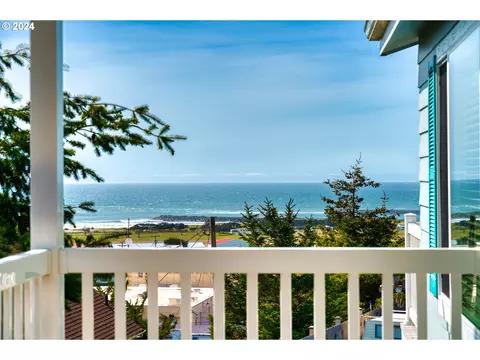 29804 Turner St, Gold Beach, OR 97444