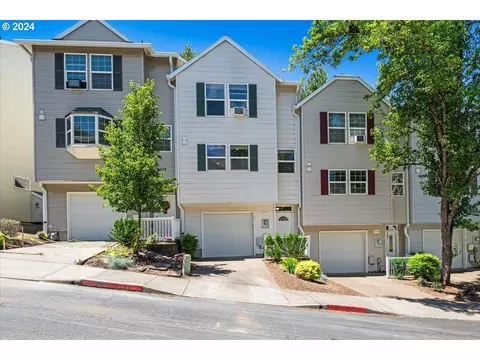 10475 SW Cougar Ln, Beaverton, OR 97008