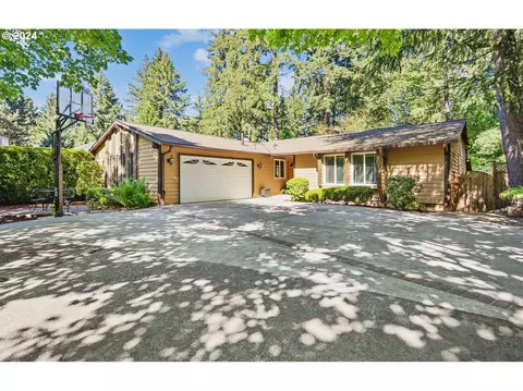 7160 SW Tierra Del Mar Dr, Beaverton, OR 97007
