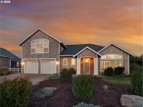4805 Drummond Dr, Gearhart, OR 97138