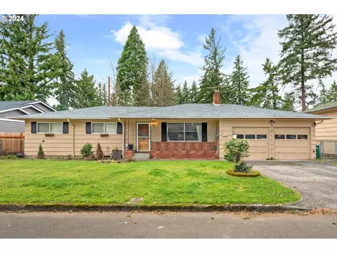 17711 NE Davis St, Portland, OR 97230